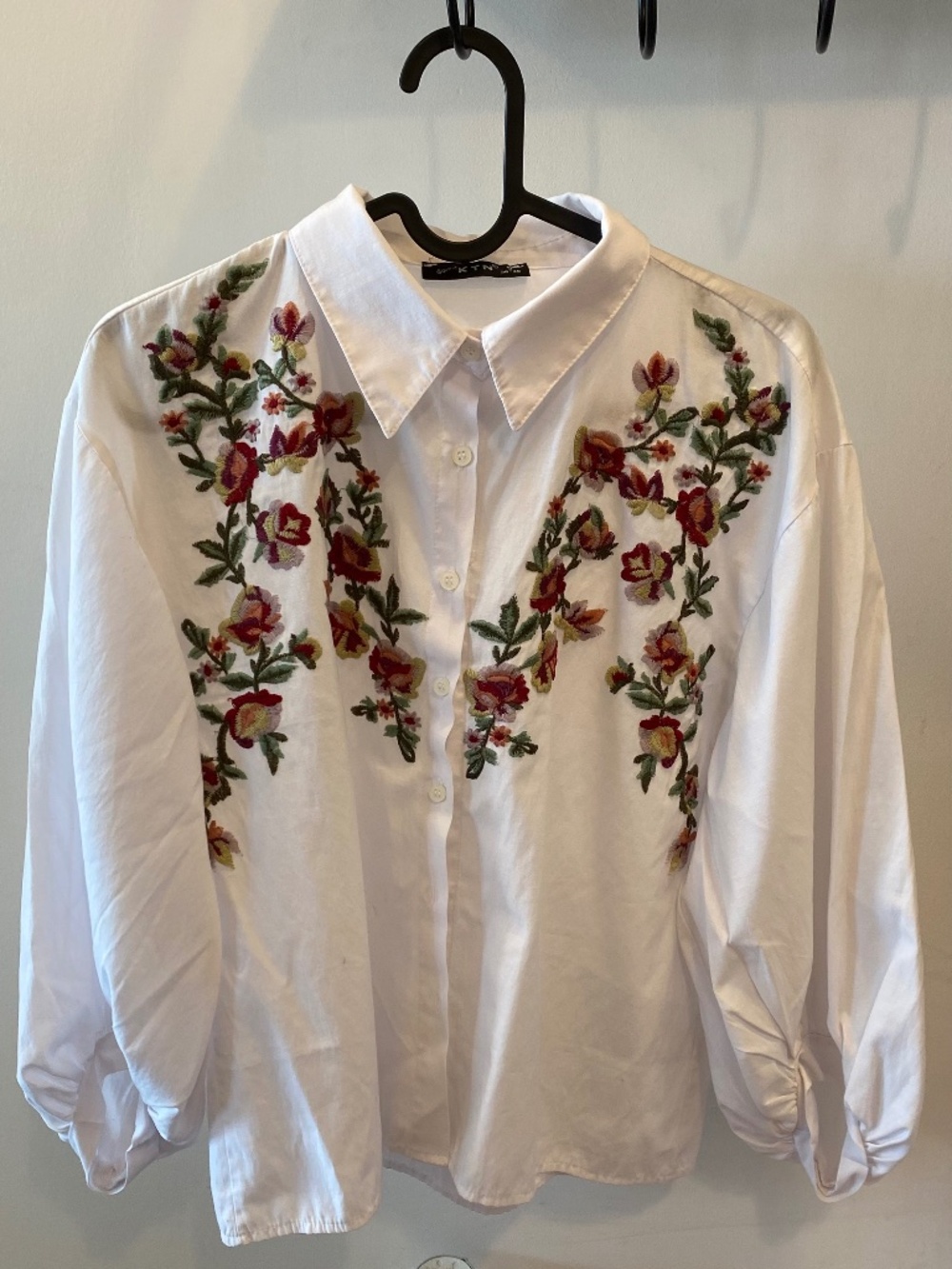 White Floral Embroidered Button-Up Shirt Blouse Boho - Small Size